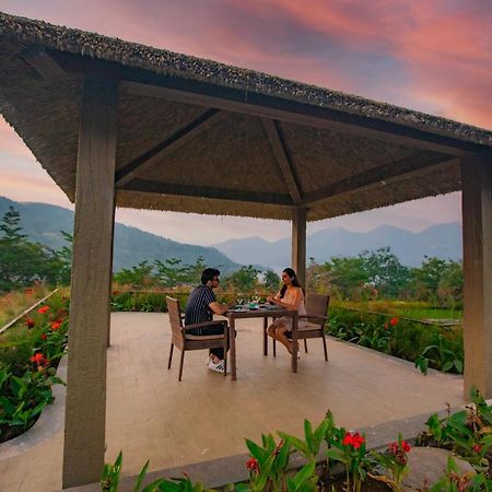 Encore A Boutique Resort Mulshi Bagian luar foto