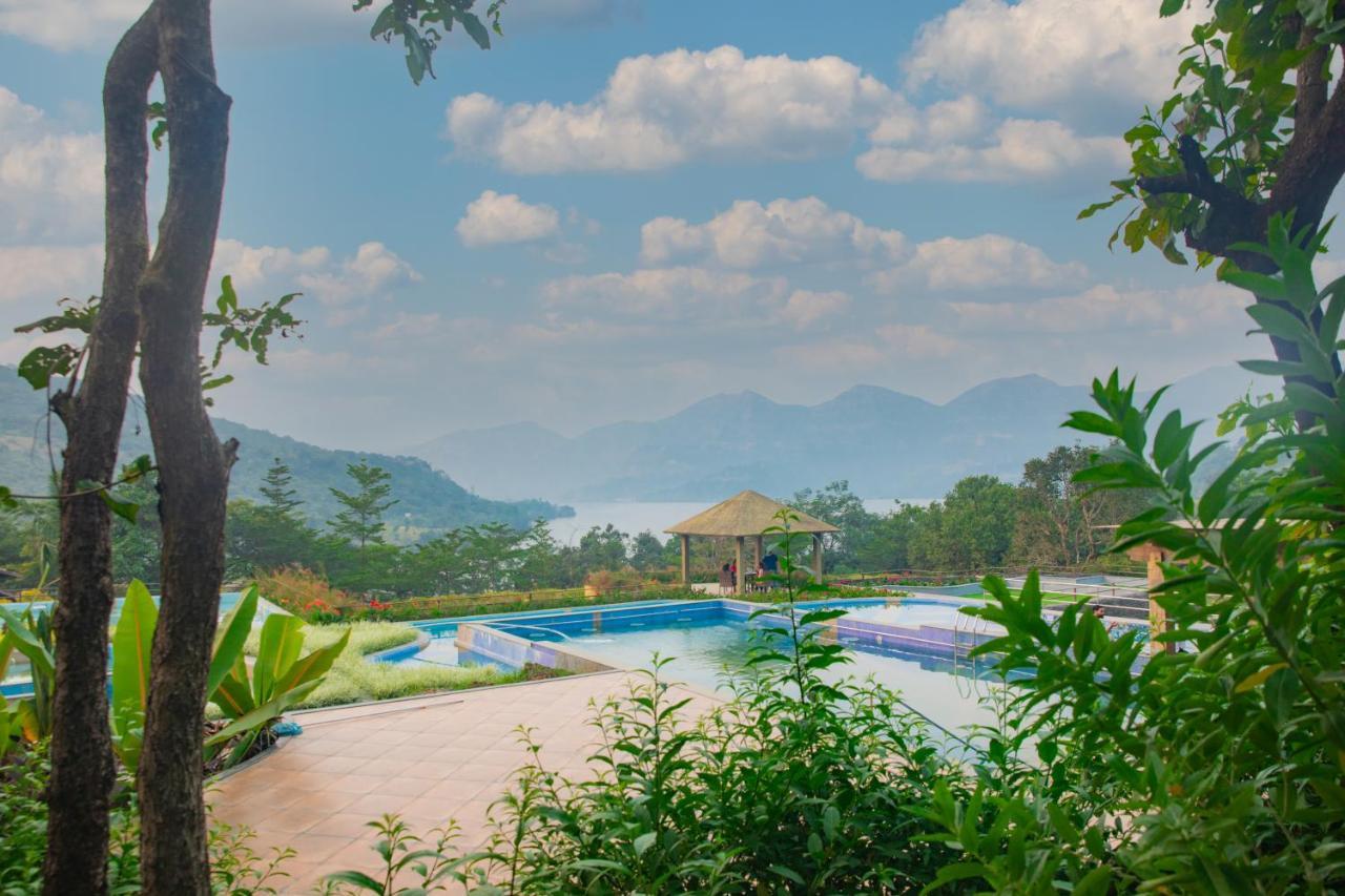 Encore A Boutique Resort Mulshi Bagian luar foto