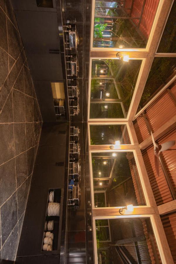 Encore A Boutique Resort Mulshi Bagian luar foto