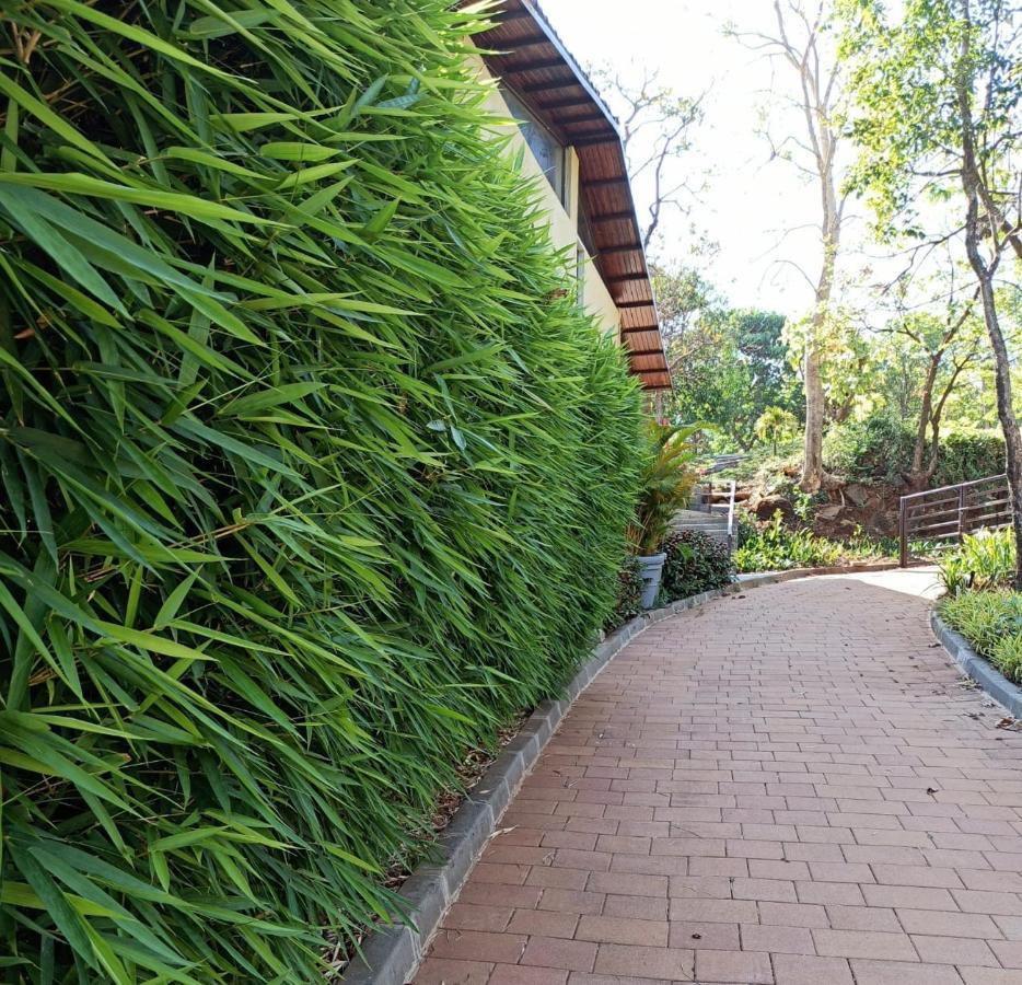 Encore A Boutique Resort Mulshi Bagian luar foto